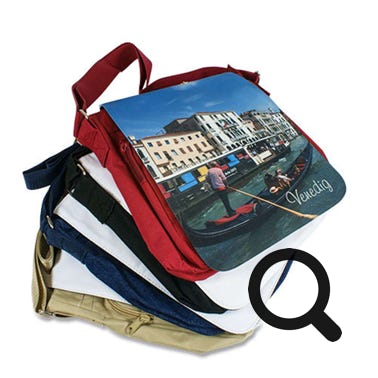 Der klassische Begleiter egal wohin der Weg auch führt. Die Sublistar Umhängetasche verfügt über eine mit Sublimation bedruckbare, auswechselbare Frontlasche. Die Lasche wird durch einen Klettverschluss an der Tasche befestigt.